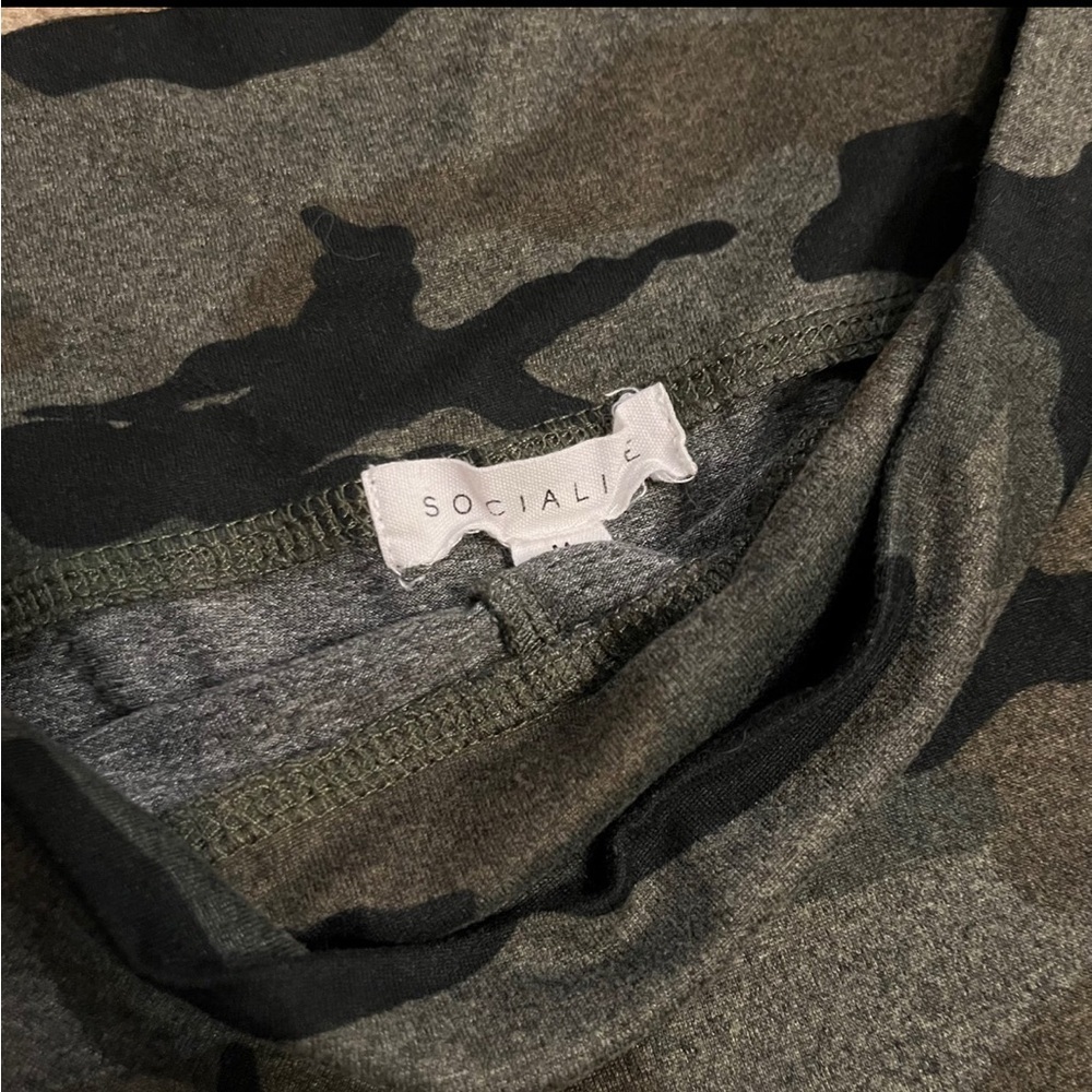 Socialite camouflage leggings, Medium - Picture 2 of 5